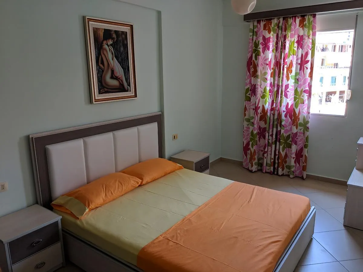 Seafront Apartment Саранда