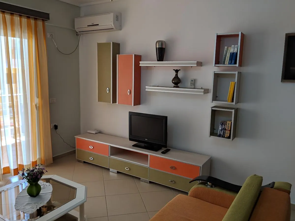 Seafront Apartment Саранда