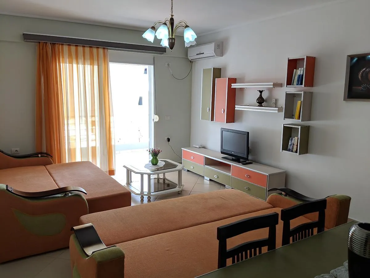 Seafront Apartment Саранда